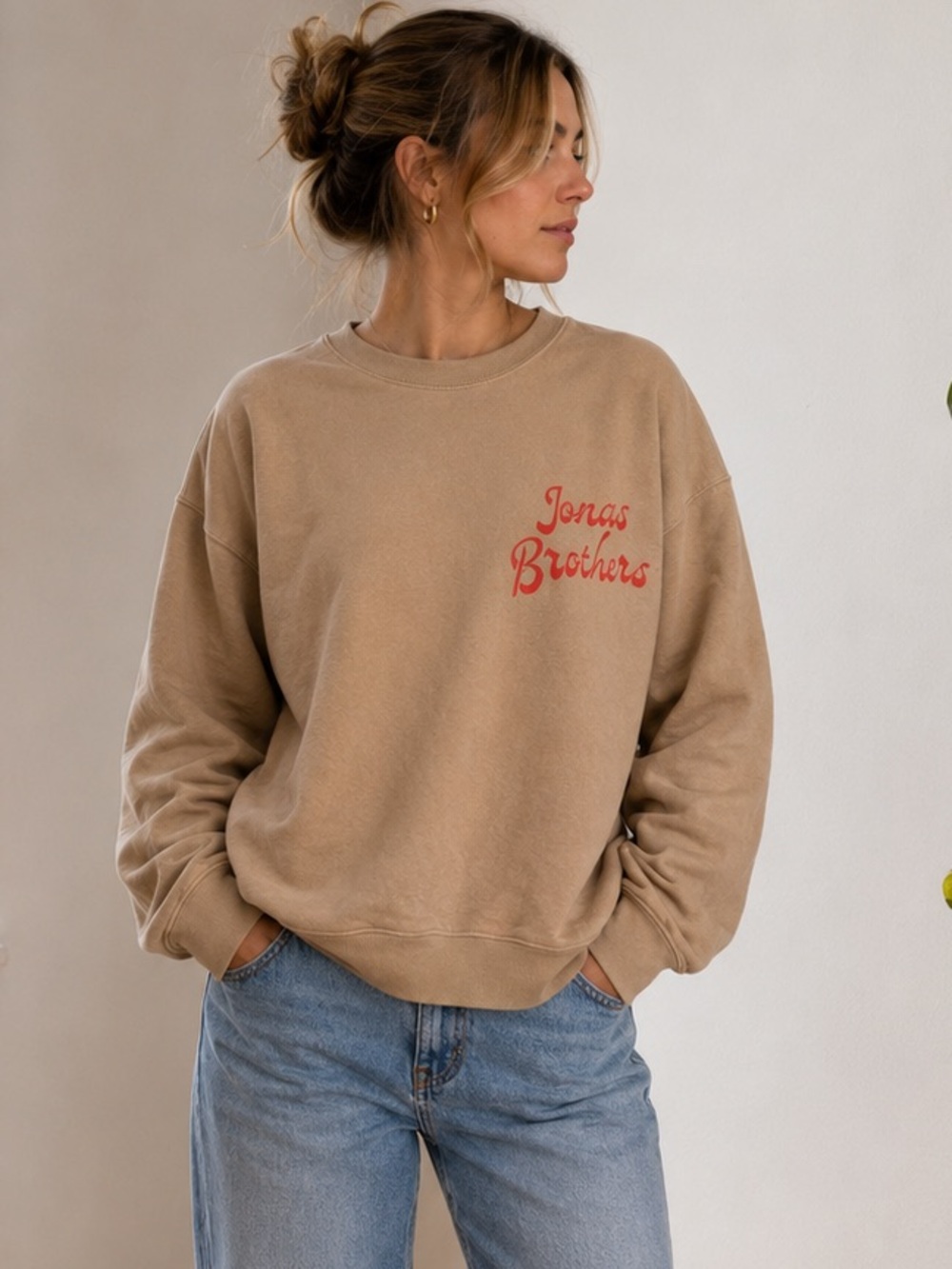 Beige Crewneck Sweatshirt with Red Script Logo Jonas Brother Arizona